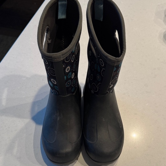 Bogs Black and Blue Kids' Rain Boots - Picture 1 of 11